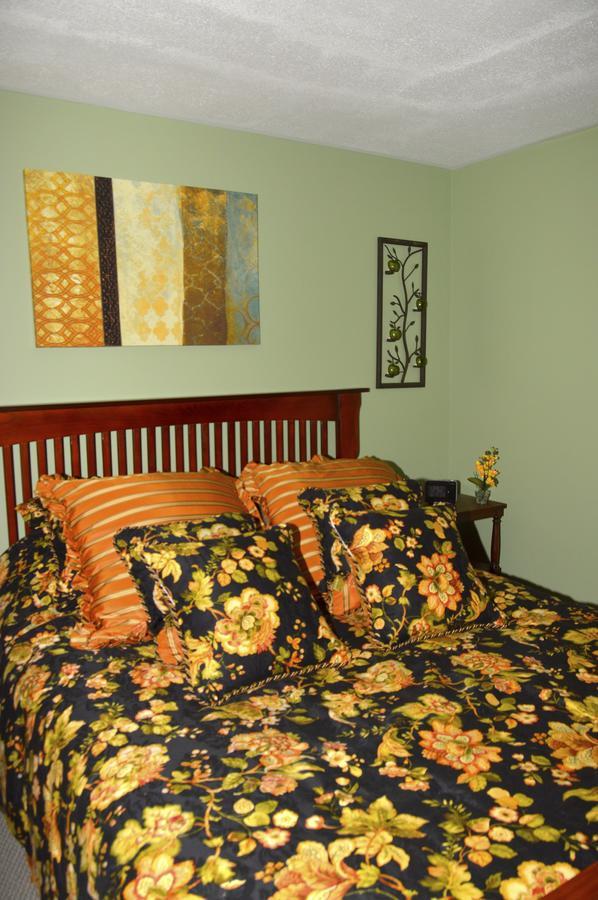 Yellow Door Bed And Breakfast Fort Erie Exteriér fotografie